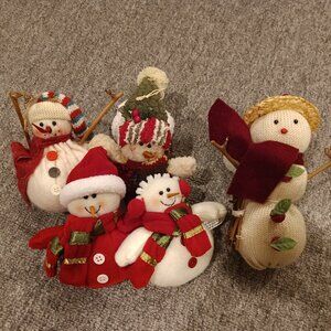 Plush Snowman Ornament Set of 4 (w/a Bonus Knit Snowman Ornament)